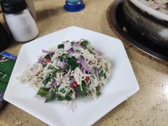 -东巴谷野生菌火锅餐厅