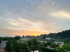 -叁山与肆客服号民宿(龙泉阳光城百工堰公园店)