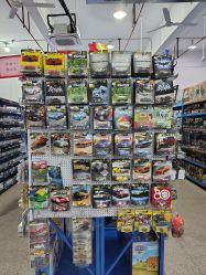 -逝水玩具折扣店