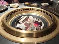 -铭牛烧肉·和牛海鲜自助(高新月牙湖店)