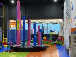 -蹦贝运动中心·蹦床·攀岩·闯关(龙岗店)