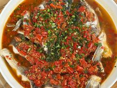 剁椒鱼头-加顺农场餐厅