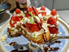 草莓忌廉华夫饼-BE BRIGHT KITCHEN(正佳广场店)