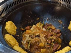 -哈尔滨烧烤·山河村铁锅炖(交大店)