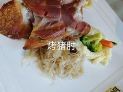 -LENBACH兰巴赫西餐啤酒坊(大连东港店)