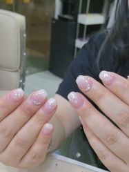 -九画美甲