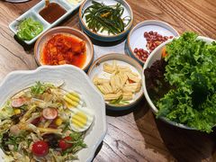 精品小菜-明洞阿姨·韩式酱蟹烤肉·创意料理(三元桥店)