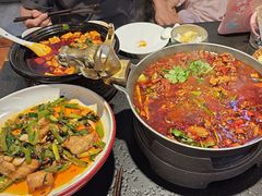 -万重锦·人文川菜馆(骡马市店)