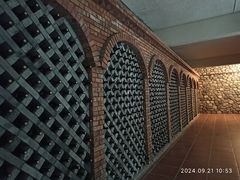 -源石酒庄