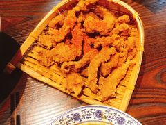 阿婆酥肉-爆炸头阿姨小四川正宗川味小吃(无任何分店)
