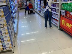 -华润万家(摩尔城店)