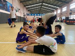 -呈康体育青少年篮球培训班(虹口店)