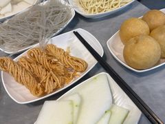 -光头药膳鸡(莱茵小镇店)
