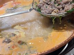 -洱火云南酸菜牛肉火锅(石景山当代商城店)