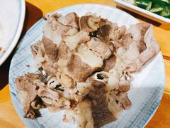 精品牛五花-唯成•韩国炭火烤肉 유성고기