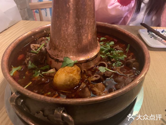 友情岁月·火锅鸡招牌肥肠鸡火锅图片