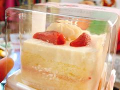 牛奶草莓小方蛋糕-一鸣真鲜奶吧(五塘广场地铁站店)