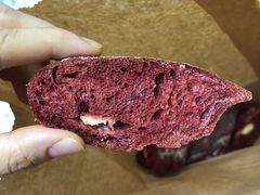 红菜头芝士法包-PAPER STONE BAKERY(天环店)
