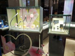 -周大福CHOW TAI FOOK(宝山苏宁易购店)