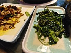 -土砂锅生态山庄·非遗砂锅雅鱼