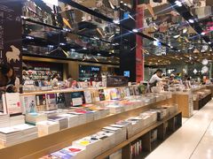 -诚品(信义店)