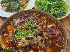 -乡土特色.冷锅鱼.牦牛肉汤锅