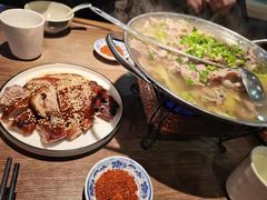 -肖四女乐山跷脚牛肉(世博源店)