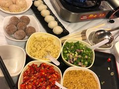 -鲜入围煮花胶鸡海鲜火锅