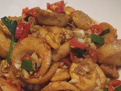 -阿瓦山寨·湘菜现炒·剁椒鱼头王(咸阳总店)