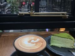 抹茶千层蛋糕-PARLOR 105 WINE BAR COFFEE