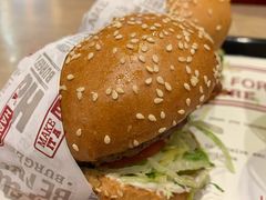 -The Habit Burger Grill 哈比特汉堡(爱琴海店)