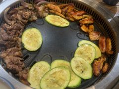 -明洞阿姨·韩式酱蟹烤肉·创意料理(三元桥店)