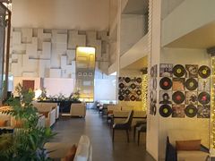 -上海古井假日酒店 · 井廊吧