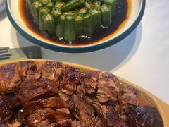 -八府香鸭·啫啫煲(华山路店)