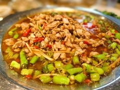 -兔行天下-鸿鹤鲜锅兔(中海国际店)