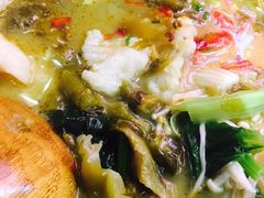 -周鱼小馆石锅酸菜鱼(活力汇店)