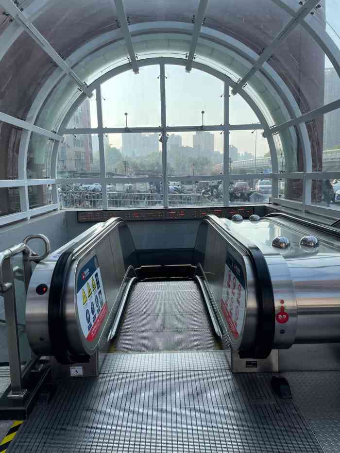 地铁3号线长乐公园站