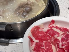 -三人行骨头王火锅(长寿店)