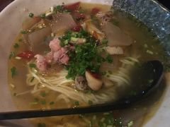 -丽影重庆小面(定西路店)