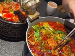 -万重锦·人文川菜馆(骡马市店)