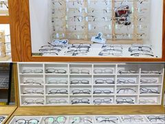 -沪睛眼镜蔡司官方授权店(金桥佳林路店)