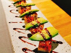 三文鱼牛油果寿司-隐泉之语日式料理(王府中环店)
