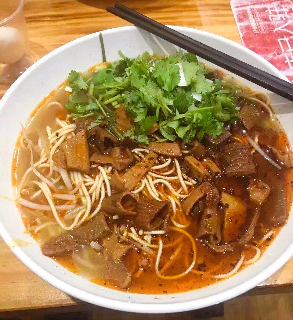 n牛杂卤的软烂入味还很筋道
配上面条太香了#牛杂面 #爱上一碗面