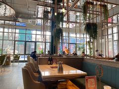 靠窗位-红樱桃·欢乐餐厅(太原里店)
