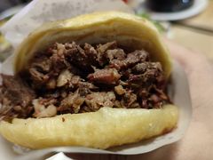 -闫家驴肉老店(华电一校店)