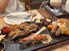 -Mark&Mars Restaurant