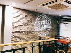 -BHC炸鸡(明洞总店)