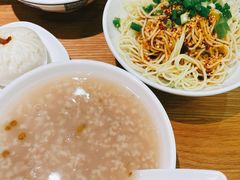 -李与白包子铺(桐梓林店)