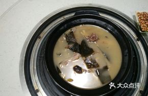 Sour Radish Goose Soup Pot