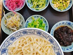 老北京炸酱面-门框胡同百年卤煮(新街口店)